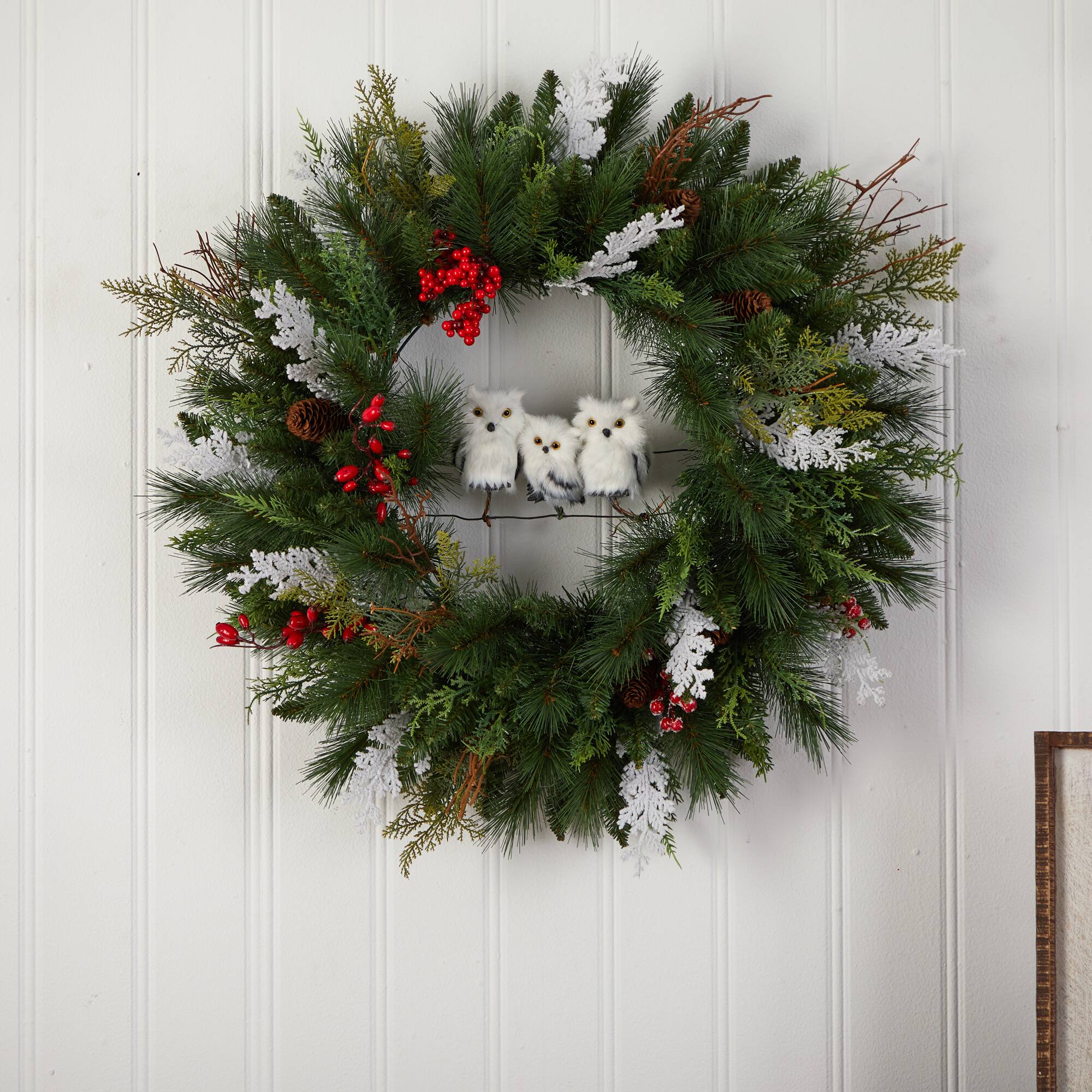 24" Holiday Winter Owl Family Pinecone Berry Christmas Wreath